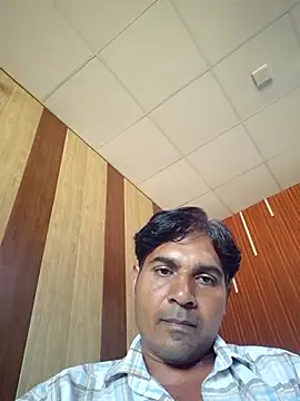 Snapshot of johnny8731 chatting on 09-20-25, 04:57 johnny8731 online show from 09-20-25, 04:57