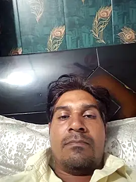 Snapshot of johnny8731 chatting on 10-09-25, 03:21 johnny8731 online show from 10-09-25, 03:21