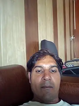 Snapshot of johnny8731 chatting on 10-12-25, 08:35 johnny8731 online show from 10-12-25, 08:35