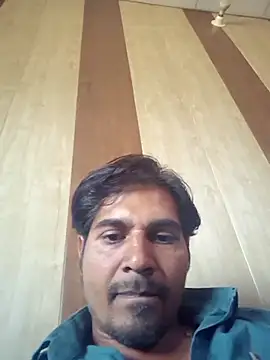 Snapshot of johnny8731 chatting on 11-06-25, 08:26 johnny8731 online show from 11-06-25, 08:26