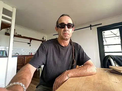 mastertittiefkr online show from 11-17-25, 02:39