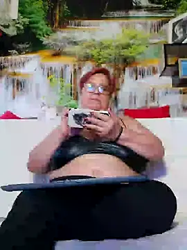 QueenPammy1 online show from 02-04-25, 02:53