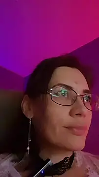 Snapshot of MilanaPure chatting on 10-29-25, 01:52 MilanaPure online show from 10-29-25, 01:52