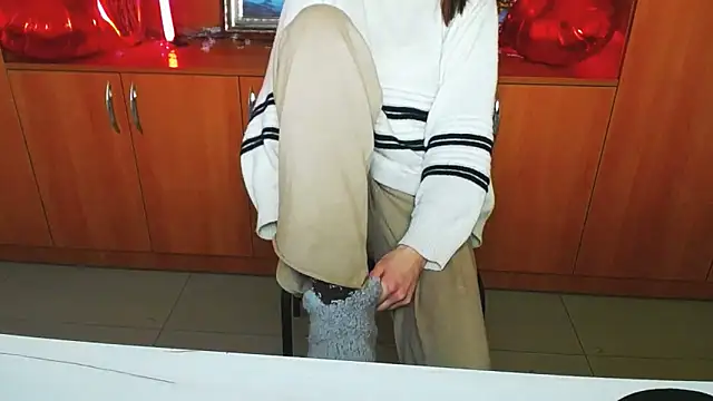 Snapshot of VanessaRey_ chatting on 02-14-26, 06:43 VanessaRey online show from 02-14-26, 06:43