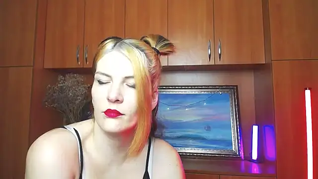 Snapshot of VanessaRey_ chatting on 02-27-26, 06:30 VanessaRey online show from 02-27-26, 06:30