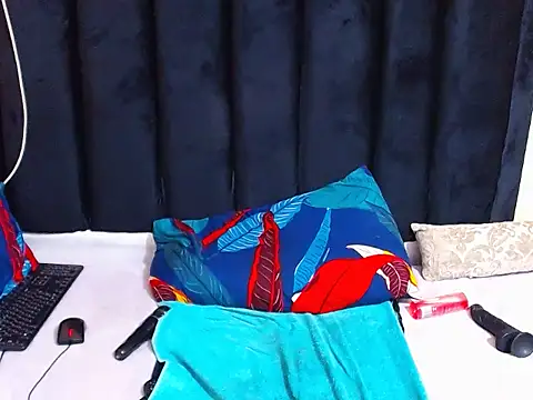 Snapshot of AriesCake chatting on 03-20-25, 11:12 AriesCake online show from 03-20-25, 11:12