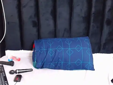 Snapshot of AriesCake chatting on 03-22-25, 10:26 AriesCake online show from 03-22-25, 10:26