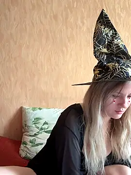 mollygirll online show from 10-29-25, 11:56