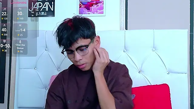 Snapshot of Ethan_Westt chatting on 11-13-25, 08:41 Ethan Westt online show from 11-13-25, 08:41