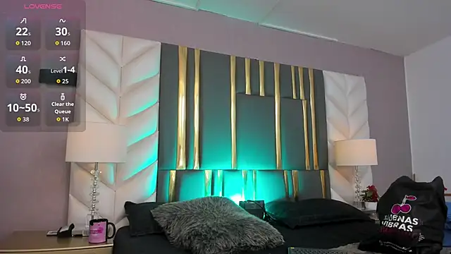 Snapshot of SaraJonness chatting on 11-22-25, 01:10 SaraJonness online show from 11-22-25, 01:10