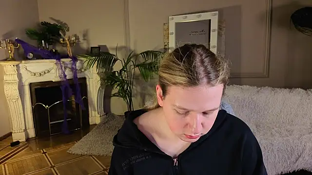 Jes Solar online show from 10-28-25, 08:55