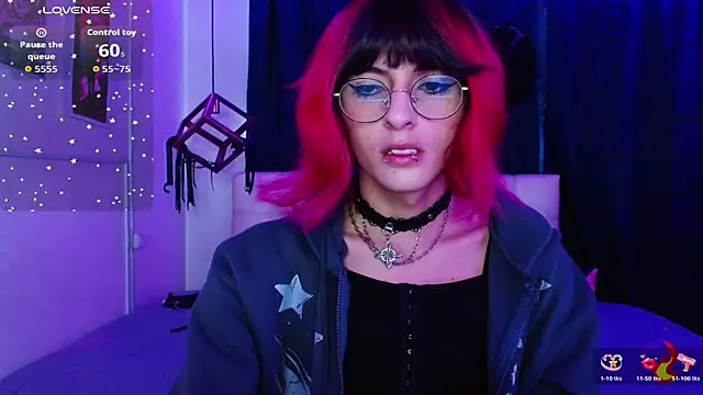 goth minerva online show from 11-12-25, 01:22