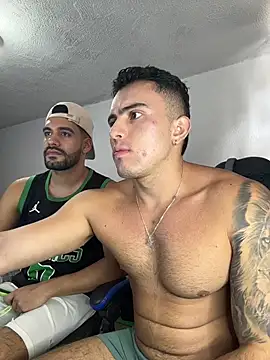 Snapshot of LucasJewely chatting on 10-19-25, 04:40 LucasJewely online show from 10-19-25, 04:40