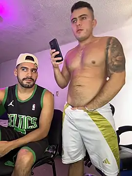 Snapshot of LucasJewely chatting on 10-28-25, 04:53 LucasJewely online show from 10-28-25, 04:53