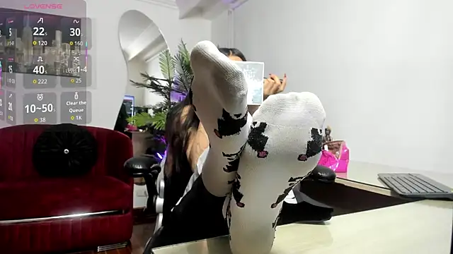 Snapshot of Laila_Angels chatting on 09-11-25, 11:43 Laila Angels online show from 09-11-25, 11:43