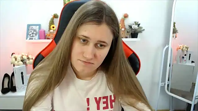 Lucky Lana online show from 02-05-26, 03:22