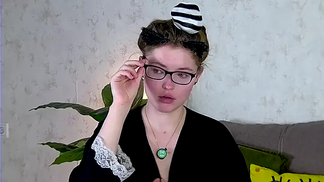 AshleyD  online show from 10-18-25, 03:20