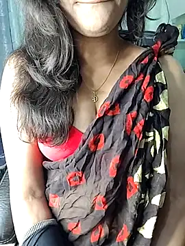 Snapshot of dimple1312 chatting on 06-01-26, 06:20 dimple1312 online show from 06-01-26, 06:20