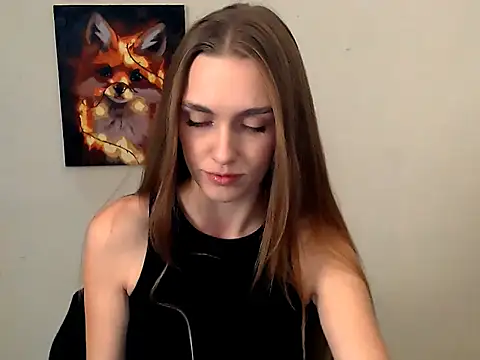 Doll Angelina online show from 10-31-25, 06:47