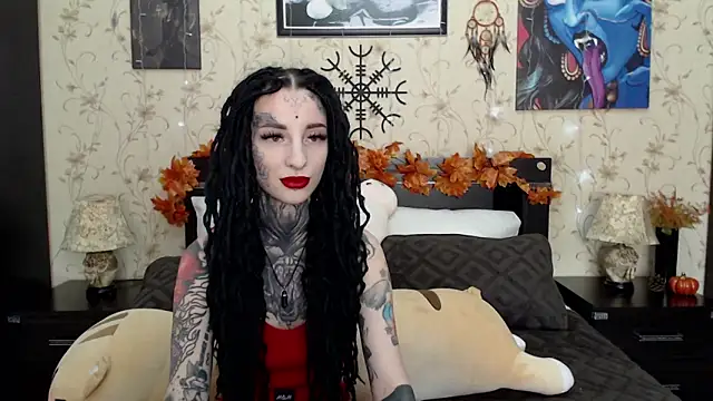 Snapshot of Velvetbat chatting on 10-30-25, 06:48 Velvetbat online show from 10-30-25, 06:48