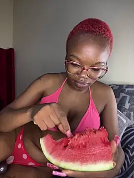 YummyMelanin117 online show from 10-05-25, 11:46