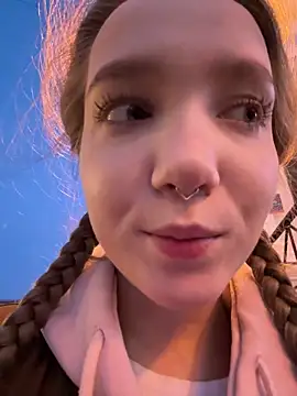 bambi lu online show from 10-19-25, 03:12