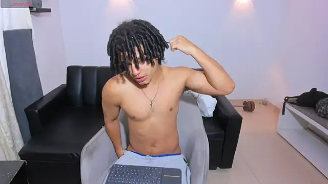 Snapshot of samxx_muscle chatting on 06-25-26, 01:48 samxx muscle online show from 06-25-26, 01:48