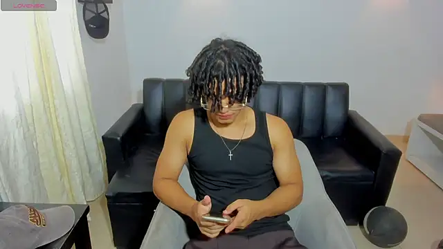 Snapshot of samxx_muscle chatting on 06-26-26, 05:17 samxx muscle online show from 06-26-26, 05:17