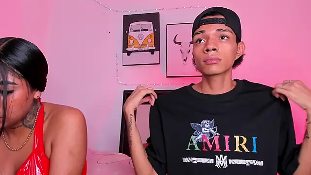 Snapshot of candyandmarilyn chatting on 01-15-26, 11:30 candyandmarilyn online show from 01-15-26, 11:30