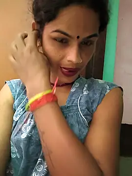 Snapshot of Eshna_Dabral chatting on 09-08-25, 05:12 Eshna Dabral online show from 09-08-25, 05:12