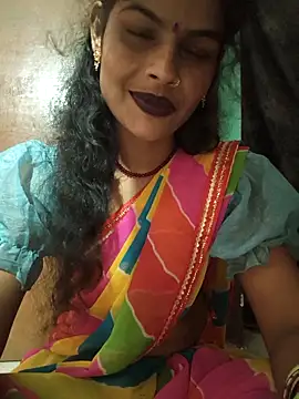 Snapshot of Eshna_Dabral chatting on 09-18-25, 02:52 Eshna Dabral online show from 09-18-25, 02:52