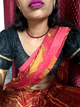 Snapshot of Eshna_Dabral chatting on 09-21-25, 10:50 Eshna Dabral online show from 09-21-25, 10:50