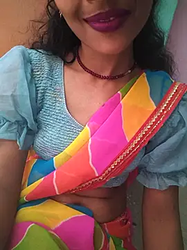 Snapshot of Eshna_Dabral chatting on 09-23-25, 02:42 Eshna Dabral online show from 09-23-25, 02:42