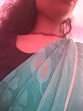 Snapshot of Eshna_Dabral chatting on 09-24-25, 03:10 Eshna Dabral online show from 09-24-25, 03:10