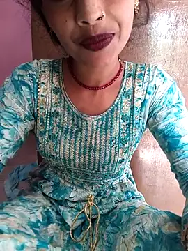 Snapshot of Eshna_Dabral chatting on 10-03-25, 09:06 Eshna Dabral online show from 10-03-25, 09:06