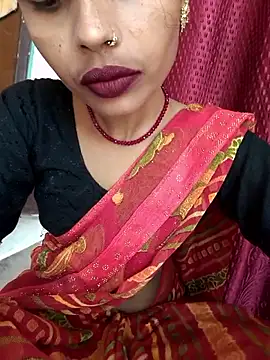 Snapshot of Eshna_Dabral chatting on 10-13-25, 04:12 Eshna Dabral online show from 10-13-25, 04:12