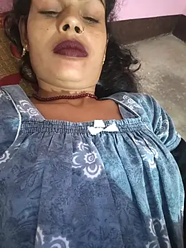 Snapshot of Eshna_Dabral chatting on 10-15-25, 07:25 Eshna Dabral online show from 10-15-25, 07:25