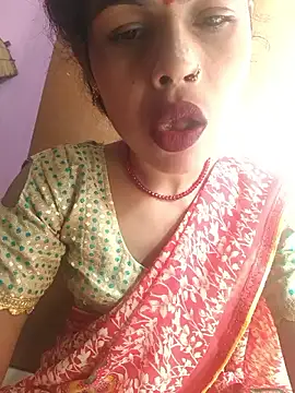 Snapshot of Eshna_Dabral chatting on 10-18-25, 08:04 Eshna Dabral online show from 10-18-25, 08:04