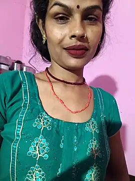 Snapshot of Eshna_Dabral chatting on 10-26-25, 01:11 Eshna Dabral online show from 10-26-25, 01:11