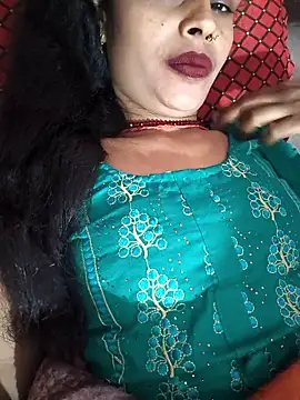 Snapshot of Eshna_Dabral chatting on 10-30-25, 03:35 Eshna Dabral online show from 10-30-25, 03:35
