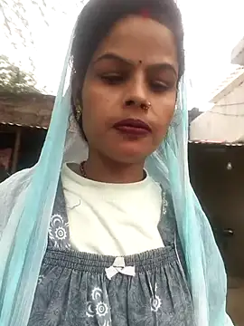 Snapshot of Eshna_Dabral chatting on 10-31-25, 07:53 Eshna Dabral online show from 10-31-25, 07:53