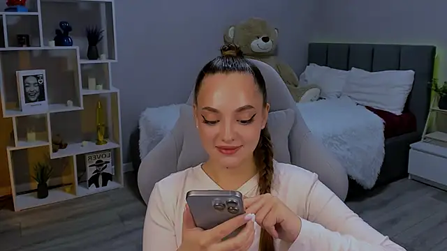 MelanieAlves online show from 11-28-25, 06:21