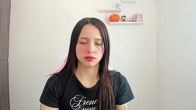 ImBunnyNova online show from 11-08-25, 01:44