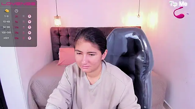 Snapshot of Katha03_ chatting on 03-20-25, 01:15 Katha03  online show from 03-20-25, 01:15