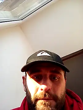 Dokonaly online show from 11-28-25, 01:58