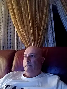 Alexis Bull online show from 09-28-25, 10:48