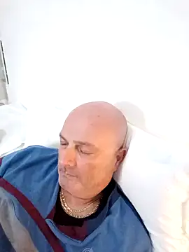 Alexis Bull online show from 10-06-25, 09:23