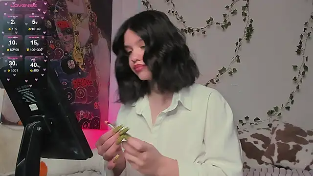 secret princess online show from 03-21-25, 05:54