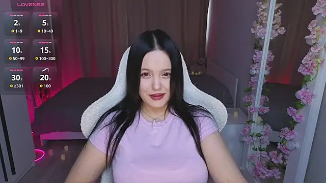 Snapshot of Betty__Davvis chatting on 10-15-25, 01:22 Betty Davvis online show from 10-15-25, 01:22