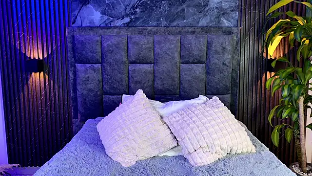 Snapshot of Lenna_s chatting on 09-19-25, 10:10 Lenna s online show from 09-19-25, 10:10